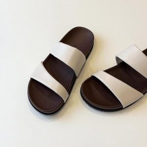 Sheepskin version ~ Korean version of round toe thick-soled sandals for women to wear 2025 summer open-toed beach casual slippers