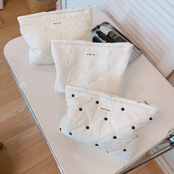 White fragrant embroidery lace padded women's clutch bag cosmetic storage bag thick and soft