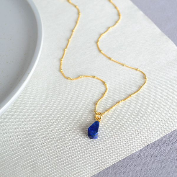 French niche, simple, light luxury, high-quality, three-dimensional geometric lapis lazuli, green agate pendant, brass gold-plated necklace women - Image 3