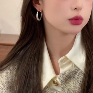 French matte baby's breath hoop earrings women's simple niche design earrings versatile temperament high-end earrings