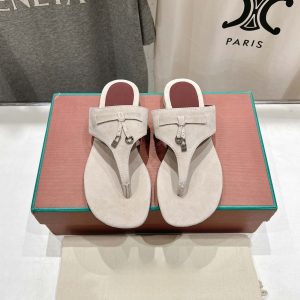2025 New High Edition LP Summer Retro Sheep King Leather Strap Flat Slippers Shoes Women's Toe Lock Pendant Flip Flops