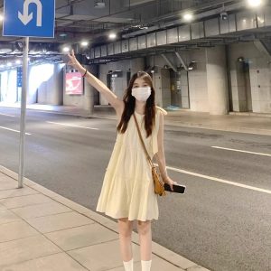 Milk sweet sleeveless halterneck dress women's summer 2023 new small man fungus thin A-line princess dress