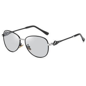 Smart photochromic sunglasses women's high quality polarized sunglasses driving driving travel UV protection glasses