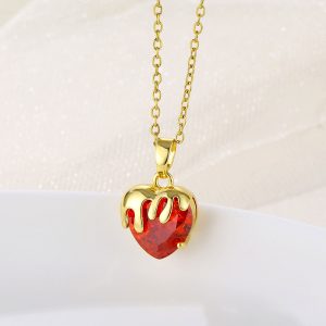 European and American cross-border jewelry, zircon love necklace, women's stainless steel heart-shaped crystal clavicle chain, peach heart strawberry necklace