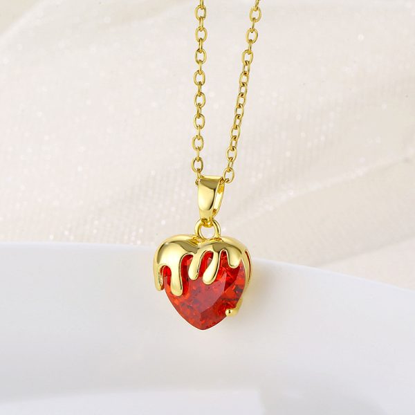 European and American cross-border jewelry, zircon love necklace, women's stainless steel heart-shaped crystal clavicle chain, peach heart strawberry necklace