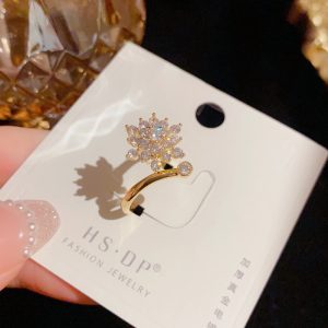 The niche unique design sense is full of diamonds, rotating snowflake open rings, female Internet celebrities, personality, versatile index finger rings, accessories