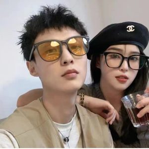 New sunglasses for girls sunscreen, new brown glasses, Internet celebrities, the same high-end sense i trendy fashion folding sunglasses