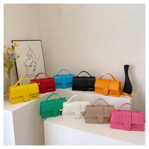 Cross-border wholesale European and American retro handbag small square bag 2025 new shoulder armpit bag fashion and versatile crossbody bag