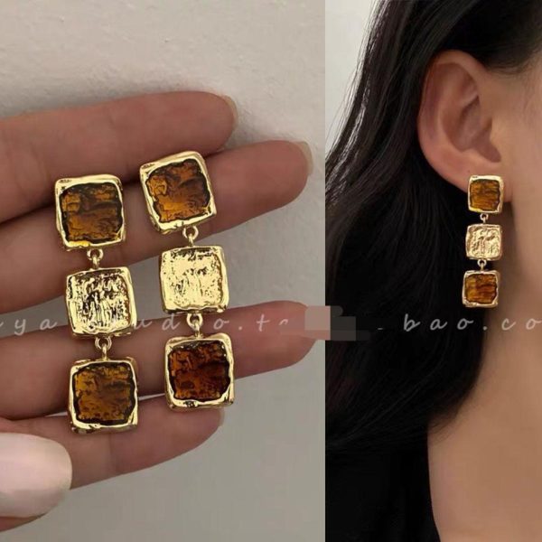 Baroque retro French resin square long earrings simple temperament Hong Kong style niche design ins earrings