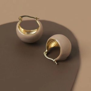 Retro coffee color round temperament premium earrings women's autumn and winter French buckle premium sense 2022 new trendy earrings