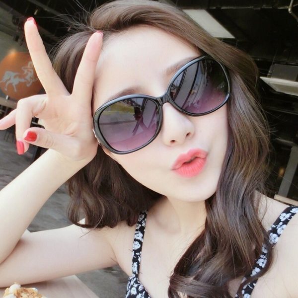 2023 New Sunglasses Women 9509 Fashion Small Frame Driving Slimming Glasses European and American Trend Sunglasses Wholesale - Image 2