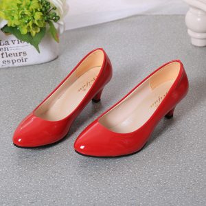 New temperament high heels, pumps, office shiny leather shoes, women's plus-size block heels, work shoes, one piece of delivery