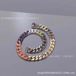 European and American hip-hop personality clavicle chainCuban chain, slub chain, men's necklace, luxury and versatile, couples, the same accessories, trendy