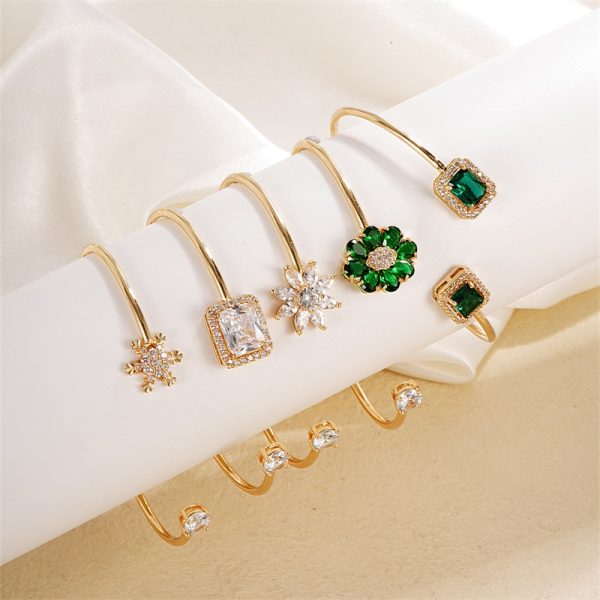 European and American hot-selling small daisy flower zircon bracelet snowflake bracelet female design sense niche sense of luxury original light luxury