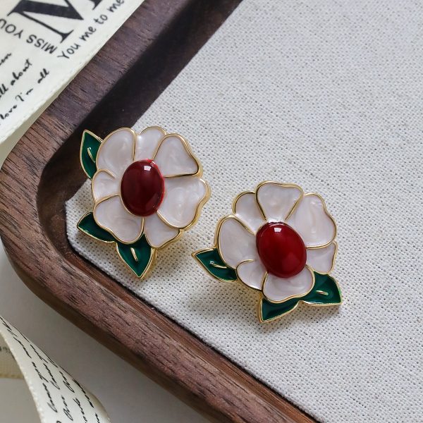 French designer vintage vintage French enamel flower stud earrings simple and fashionable S925 silver needle earrings