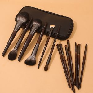 Cangzhou cross-border new high-grade animal hair wooden handle makeup brush, eyeshadow, blush, loose powder, eyebrow brush, beauty tool set
