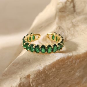 European and American INS wind net celebrity jewelry 18K gold stainless steel inlaid green zircon ring ladies fashion all-match ring