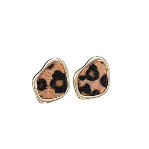 French Hong Kong style retro leopard print stud earrings for women's new irregular high-end temperament fashion autumn and winter earrings clip earrings