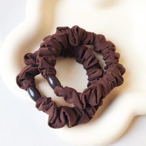 The Korean version has a simple texture, ice silk mask, three-dimensional rubber square, large intestine hair ring, high elasticity, thick hair rope headwear