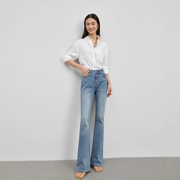 2025 spring and summer new jeans women's high-end design, high-waisted, thin, versatile, simple and light luxury, quality flared pants - Image 3
