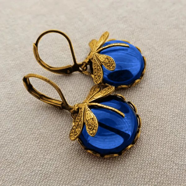Cao Shi retro European-style forest pastoral style earrings for women, imitation moonlight stone dragonfly earrings, round exquisite daily style