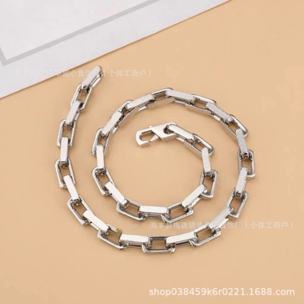 European and American hip-hop personality clavicle chainCuban chain, slub chain, men's necklace, luxury and versatile, couples, the same accessories, trendy - Image 4