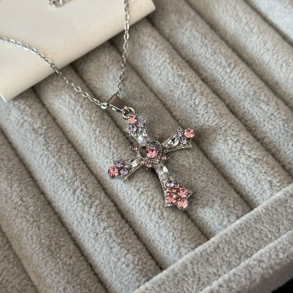 Sweet cool wind hot girl cross necklace women's heavy industry set with diamonds gothic European American style y2k necklace design collarbone chain
