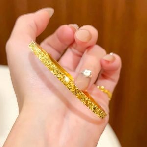 Three-sided crushed ice bracelet, women's ancient sand gold, CNC dragon scale jewelry, will not fade for a long time, imitation gold bracelet, high-end feeling