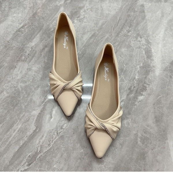 Elegant women's single shoes low heel pointed toe shallow commuter beanie shoes 2025 spring and summer new soft sole comfortable mom shoes - Image 2