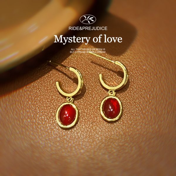 French "Designer" natural vintage red agate earrings, Monica series high-end light luxury niche stud earrings