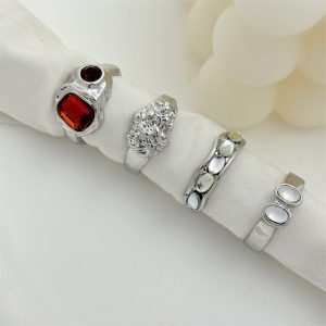 European and American niche design multi-color retro fashion ring color resin temperament ring women's ring set of four pieces