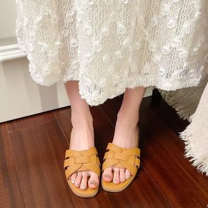 Fashion Sandals Women's 2025 New Summer Flat Toe Fairy Style Roman Shoes Sandals Korean Version 666-16