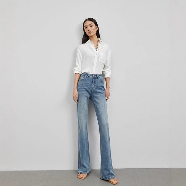 2025 spring and summer new jeans women's high-end design, high-waisted, thin, versatile, simple and light luxury, quality flared pants