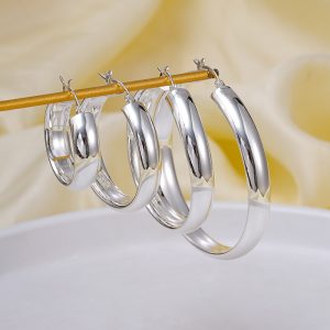 European and American cross-border fashion hollow curved geometric earrings female niche high-end French 18K gold-plated earrings wholesale