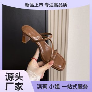 French thick heel sandals, one-line flip flops, thick heel high heel sandals, black summer slippers, women's outer wear, medium heels 5cm