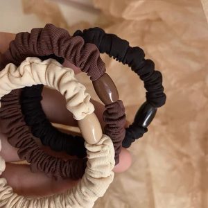 The Korean version has a simple texture, ice silk mask, three-dimensional rubber square, large intestine hair ring, high elasticity, thick hair rope headwear