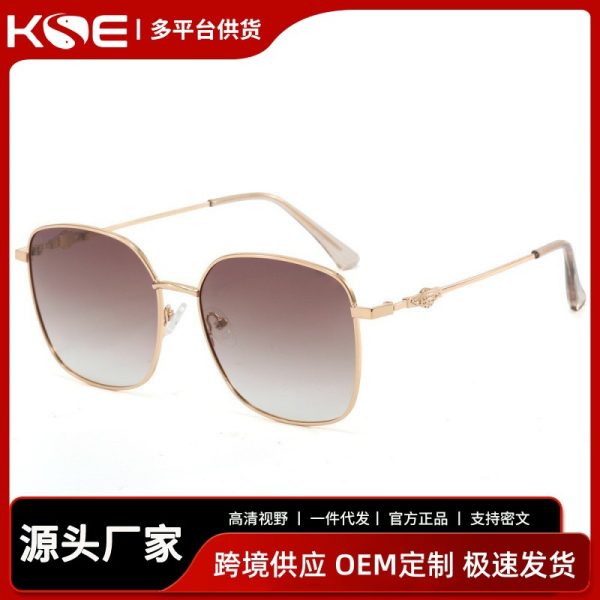 The new Korean large-frame slimming sunglasses anti-UV sunshade retro metal frame can be matched with myopic sunglasses for women