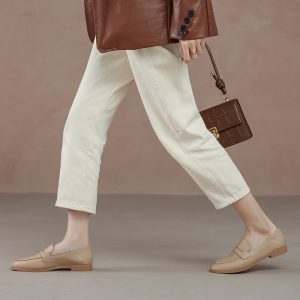 Leather loafers women's flat retro spring and autumn new British soft-soled small leather shoes versatile single shoes