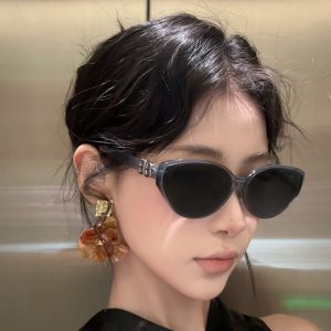 Retro cat eye sunglasses women's high-end sense suitable for square and round face sunscreen glasses seaside UV protection sunglasses