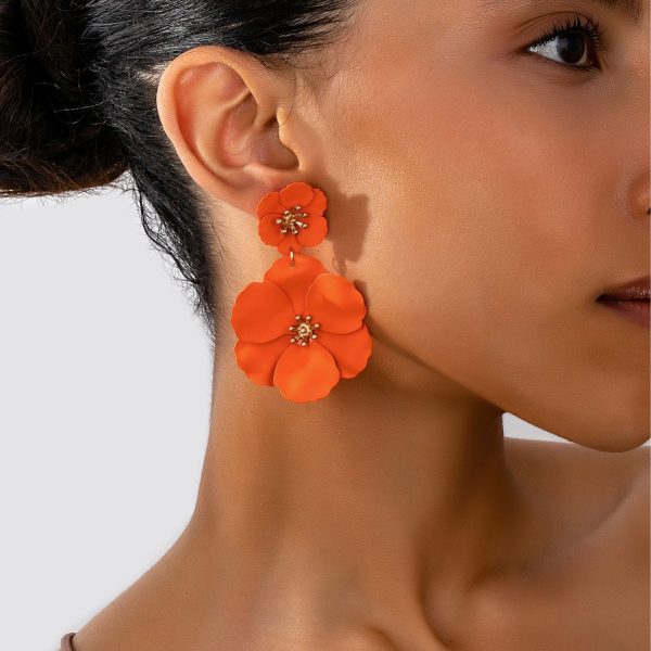 Ou Meisen girl flower earrings, retro long temperament, creative earrings, colorful flower spray paint multi-layer earrings