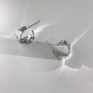 Foot silver 990 irregular pleated earrings fashion retro French stud earrings simple design sense temperament fashion earrings