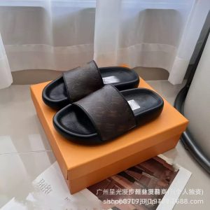 Foreign trade L home new letter embossed slippers men's 2024 spring and summer flat-bottomed top layer cowhide versatile slippers women