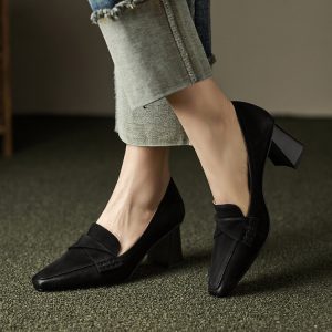 Brown French sheepskin single shoes women's small square toe thick heel retro business women's shoes young and middle-aged temperament high heels