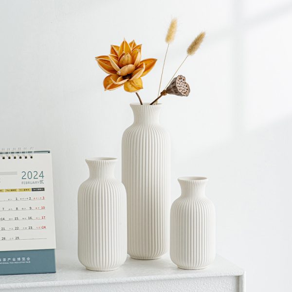 Cross-border ins style vase ceramic ornaments high-end flower arrangement model room living room homestay decorations