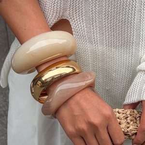 European and American design exaggerated bracelets, glossy niche jewelry, hand ornaments, retro cross-border explosive geometric combination bracelets
