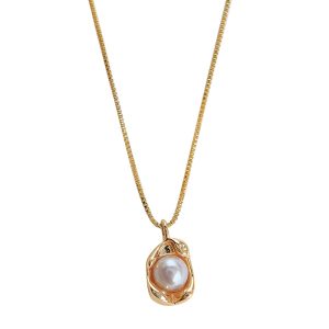 French fava bean freshwater pearl necklace plated 14K gold bowl pearl pendant niche fashion high-quality clavicle chain women