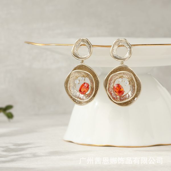 French designer zircon copper plated coffee earrings gold French retro light luxury niche design high-end earrings for women