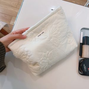 White fragrant embroidery lace padded women's clutch bag cosmetic storage bag thick and soft
