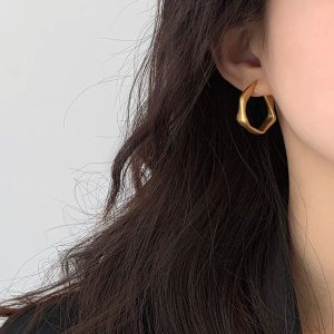 Retro gold exaggerated earrings 2025 new design high-end silver needle large earrings Hong Kong style temperament earrings