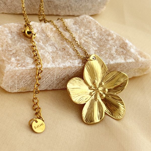 European and American high-end light luxury necklace feminine fashion flower irregular versatile titanium steel collarbone chain ins necklace - Image 2